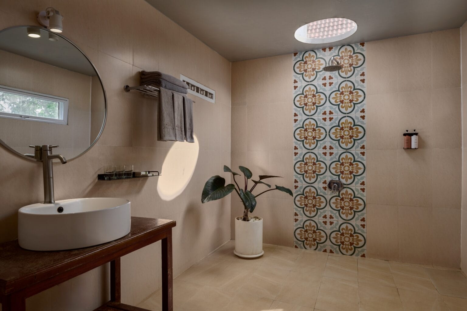 Private Family Pool Villa - bathroom