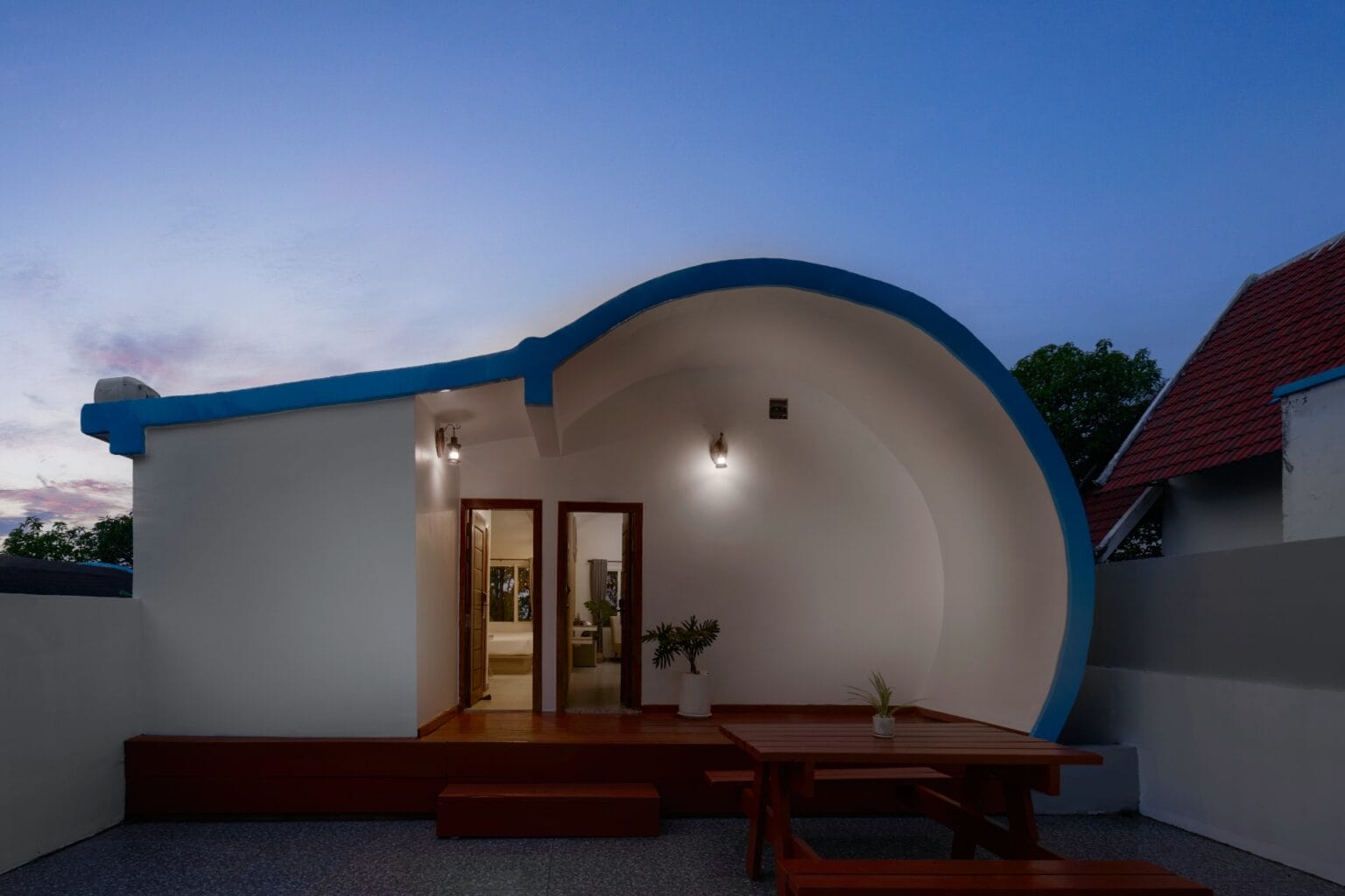 Tube Connecting Room - exterior view