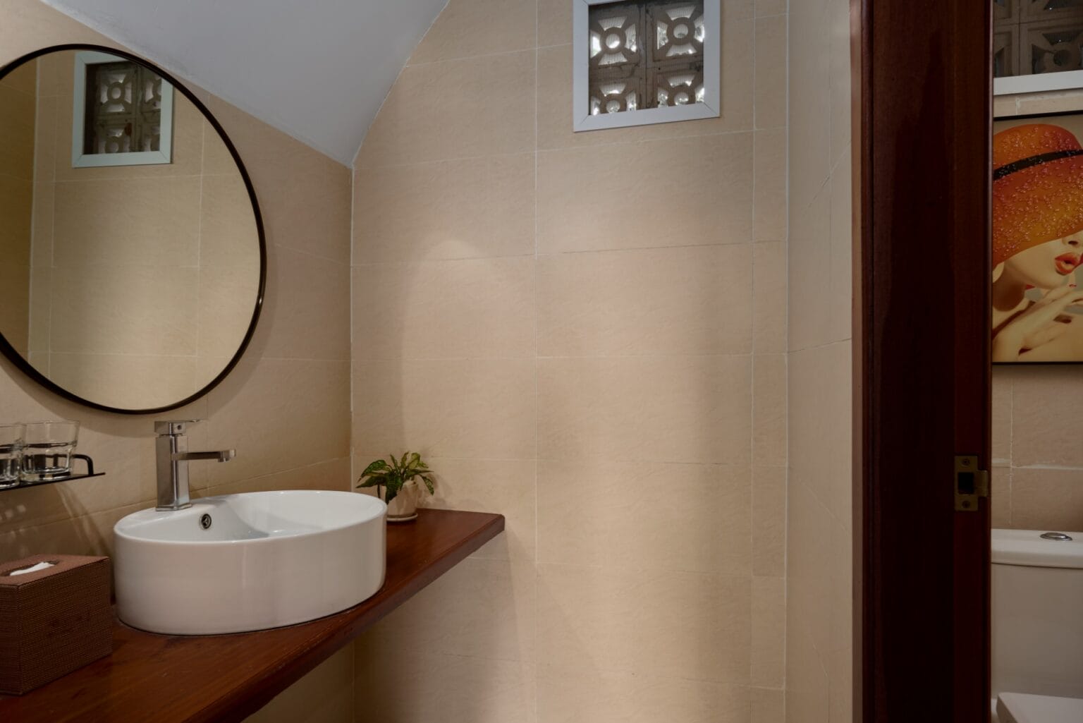 Tube Deluxe Double - bathroom