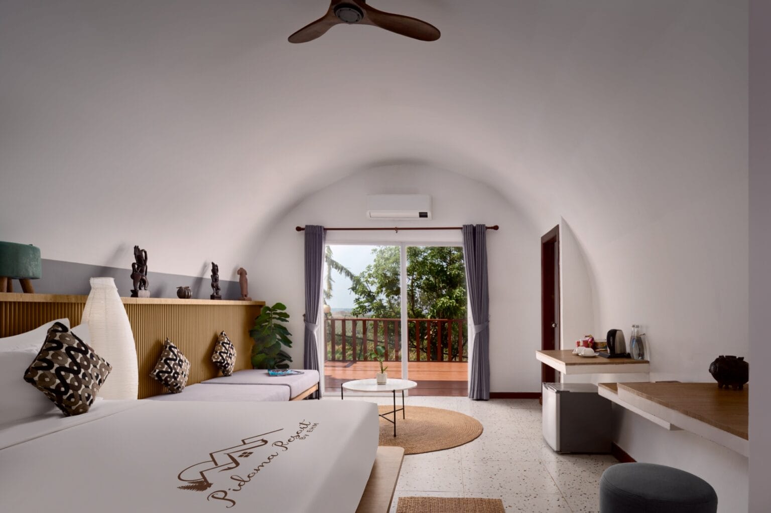 Tube Family 3 Bedrooms - featured image